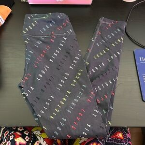 Victoria Sport knockout leggings